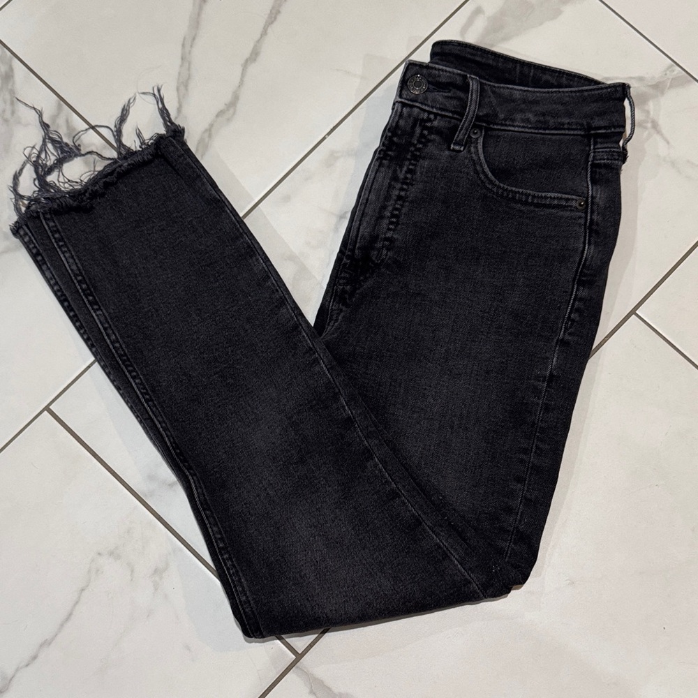 GAP Black Frayed Ankle Jeans